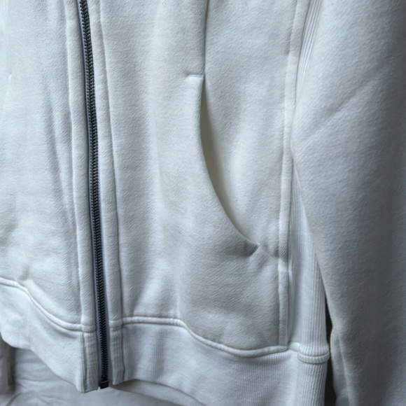 NWT White Lululemon Scuba Hoodie IV
Sz6 - Picture 5 of 11